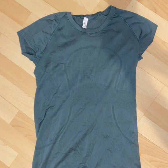 Lululemon swiftly tech short sleeve dark forest - Picture 4 of 5